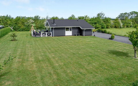 Gustava - 700M from the Sea: Herbe, Maison, Toit, Chalet, Domicile, Lot Terre, Pelouse, Jardin, Plaine