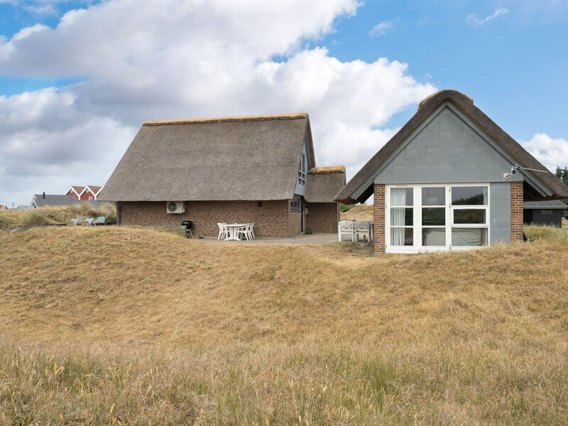 Anselmi - 450M from the Sea