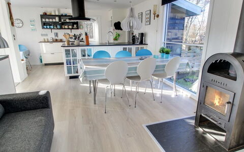 Friedeborg - 1Km from the Sea: Arbuste, Design Urbain, Couverture De Sol, Brique, Appartement, Biens, Brickwork, Balcon, Aménagement Paysager