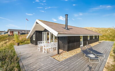 Edvardine - 400M from the Sea