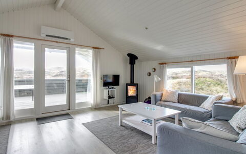 Lilja - 1.5Km from the Sea: Bois, Domicile, Plafond, Sol, Meubles, Parquet, Dur, Salon, Chalet