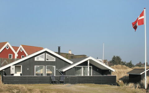 Aska - 400M from the Sea: Domicile, Toit, Maison, Chalet, Siding, Biens, Ferme