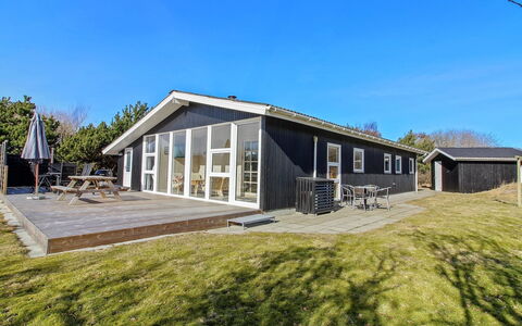 Andine - 1.2Km from the Sea: Arbuste, Design Urbain, Couverture De Sol, Brique, Appartement, Biens, Brickwork, Balcon, Aménagement Paysager