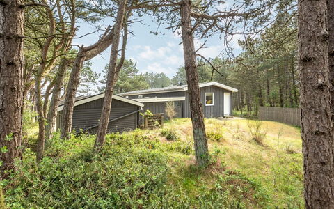 Solvey - 2Km from the Sea: Bois, Communauté Des Plantes, Lot Terre, Domicile, Chalet, Couverture De Sol, Batiments Jardin, Siding, Des Bois, Cabane En Rondins