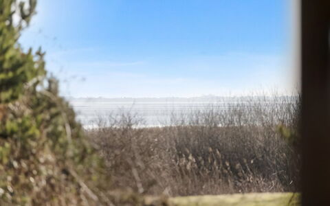 Solvey - 2Km from the Sea: Meubles, Mobilier De Jardin, Vaisselle, Table, Drinkware, Chaise, Tableau De Plein Air, Aliments, Bouteille