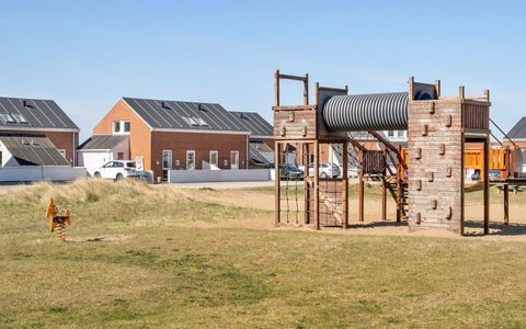 Iohannes - 2.3Km from the Sea: Toit, Chalet, Domicile, Ombre, Siding, Ferme, Porche, Structure En Plein Air, Batiments Jardin