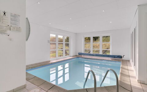 Henrike - 3.3Km from the Sea: 