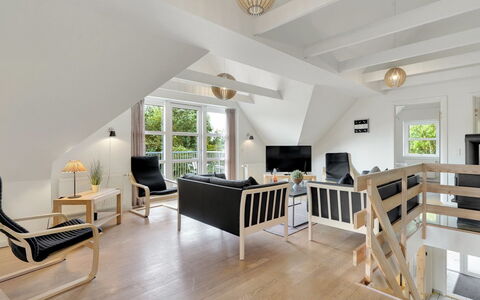 Henrike - 3.3Km from the Sea: Appartement, Ombre, Balcon, Chaise, Clôture, Mobilier De Jardin, Aluminium, Gazon Artificiel