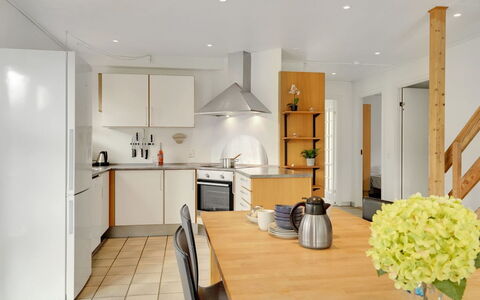 Henrike - 3.3Km from the Sea: Appartement, Ombre, Balcon, Chaise, Clôture, Mobilier De Jardin, Aluminium, Gazon Artificiel