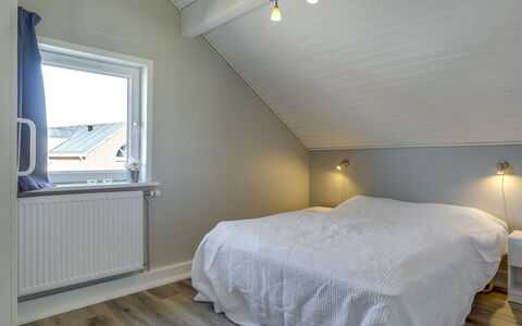 Anouk - 1.7Km from the Sea: Bois, Plafond, Chambre, Sol, Sol, Design Intérieur, Lit, Literie, Drap De Lit, Domicile