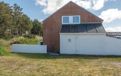 Anouk - 1.7Km from the Sea: Ciel, Mur, Toit, Domicile, Maison, Zone Résidentielle, Siding, Chalet, Pente, Allée