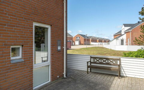 Anouk - 1.7Km from the Sea: 
