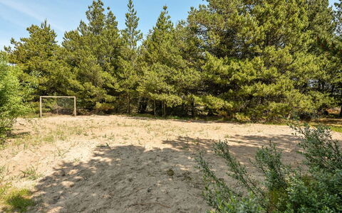 Jonas - 2.4Km from the Sea: Maison, Domicile, Toit, Chalet, Arbuste, Siding, Porte, Jardin, Ferme