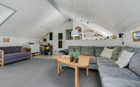 Lenia - 1Km from the Sea: Bois, Plafond, Meubles, Sol, Design Intérieur, Sol, Domicile, Pièce, Canapé, Salon