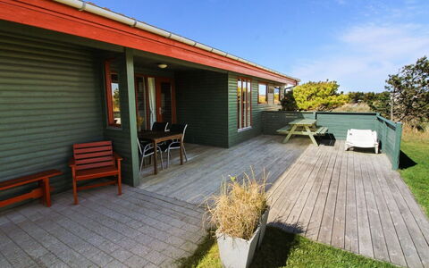 Steni - 250M from the Sea: Arbuste, Design Urbain, Couverture De Sol, Brique, Appartement, Biens, Brickwork, Balcon, Aménagement Paysager
