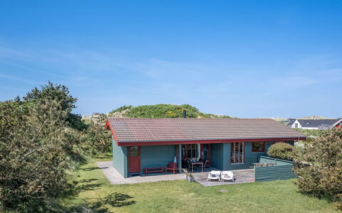 Steni - 250M from the Sea: Arbuste, Design Urbain, Couverture De Sol, Brique, Appartement, Biens, Brickwork, Balcon, Aménagement Paysager