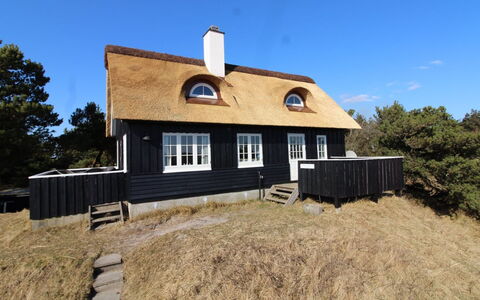 Erikke - 300M from the Sea: 