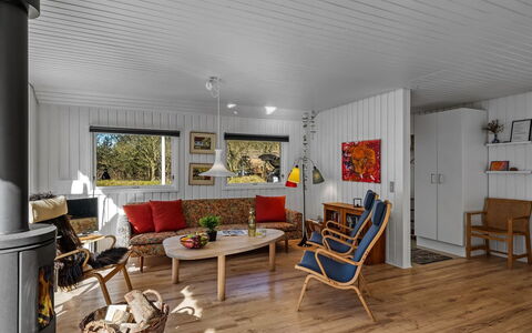 Tove - 1.5Km from the Sea: Bois, Design Intérieur, Plafond, Sol, Meubles, Sol, Salon, Domicile, Parquet, Pièce