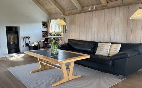 Ansine - 1.2Km from the Sea: Meubles, Sol, Bois, Sol, Design Intérieur, Parquet, Salon, Dur, Revêtement De Sol Stratifié, Pièce