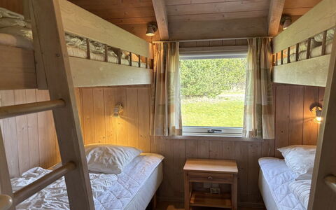 Ansine - 1.2Km from the Sea: Lit Superposé, Bois, Chambre, Lit, Design Intérieur, Literie, Meubles, Drap De Lit, Cadre De Lit, Tache De Bois