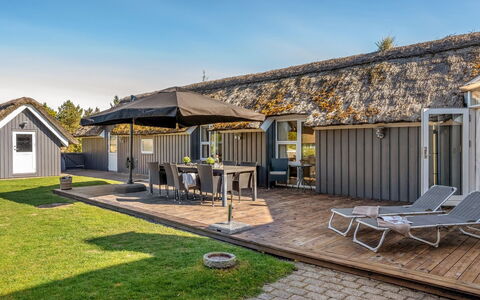 Ansine - 1.2Km from the Sea: Chalet, Cabanon, Cabane, Ferme, Prairie, Cabane, Grange, Cabane En Rondins, Batiments Jardin