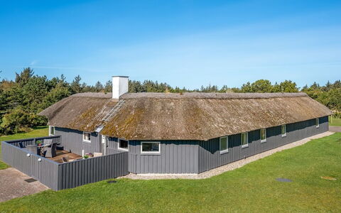 Ansine - 1.2Km from the Sea: Chalet, Cabanon, Cabane, Ferme, Prairie, Cabane, Grange, Cabane En Rondins, Batiments Jardin