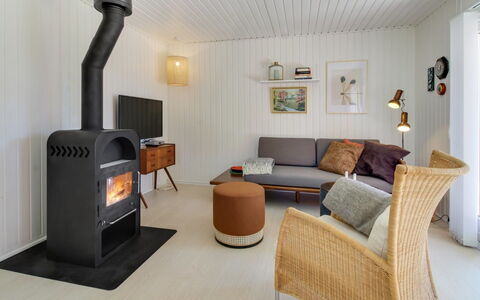 Aulikki - 900M from the Sea: 