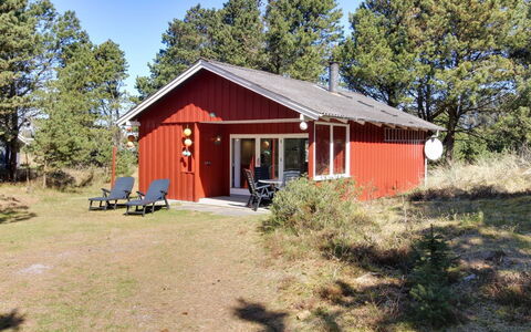 Aulikki - 900M from the Sea: 