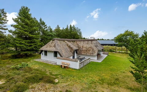 Lilo - 1Km from the Sea: Chalet, Cabanon, Cabane, Ferme, Prairie, Cabane, Grange, Cabane En Rondins, Batiments Jardin