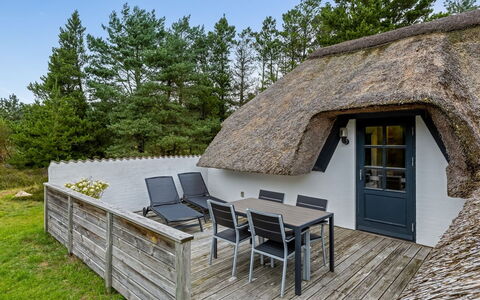 Lilo - 1Km from the Sea: 