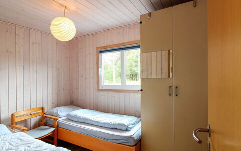 Juste - 2.2Km from the Sea: Chambre, Bois, Lit, Design Intérieur, Sol, Sol, Meubles, Drap De Lit, Cadre De Lit, Plafond
