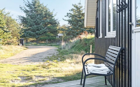 Tinemarie - 200M from the Sea: Herbe, Maison, Toit, Domicile, Chalet, Arbuste, Lot Terre, Zone Rurale, Ferme, Couverture De Sol