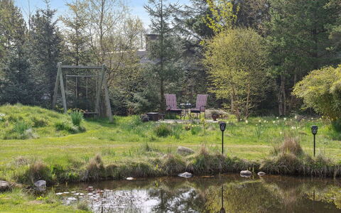Sune - 500M from the Sea: Toit, Maison, Domicile, Chalet, Siding, Biens, Allée, Batiments Jardin, Cour, Cabanon