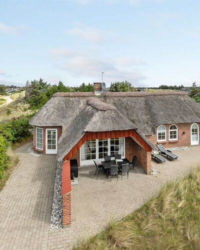 Sannie - 450M from the Sea