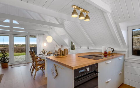 Gunhwat - 350M to the Fjord: Piscine, Mobilier De Jardin, Meubles, Recours, Dalle, Eco Hôtel, Ombre, Chaise, Loisir, Biens