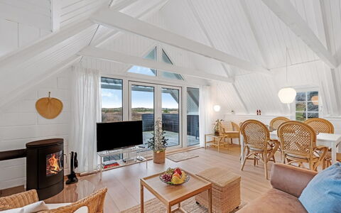 Gunhwat - 350M to the Fjord: Piscine, Mobilier De Jardin, Meubles, Recours, Dalle, Eco Hôtel, Ombre, Chaise, Loisir, Biens