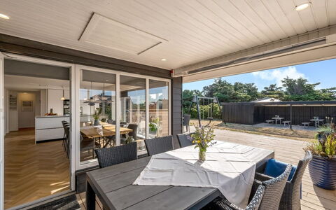 Hillevi - 200M from the Sea: Herbe, Arbuste, Maison, Jardin, Domicile, Chalet, Lot Terre, Pelouse, Couverture De Sol