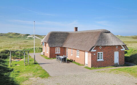 Skuli - 200M from the Sea: Chalet, Cabanon, Cabane, Ferme, Prairie, Cabane, Grange, Cabane En Rondins, Batiments Jardin