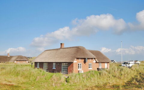 Skuli - 200M from the Sea: Chalet, Cabanon, Cabane, Ferme, Prairie, Cabane, Grange, Cabane En Rondins, Batiments Jardin