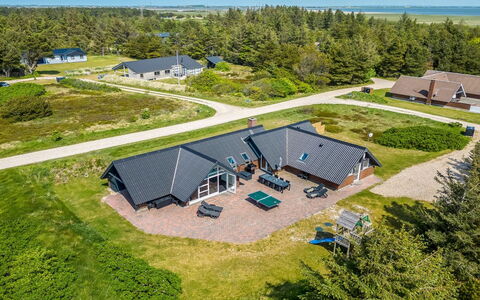 Lidija - 850M from the Sea: Toit, Lot Terre, Chalet, Domicile, Zone Rurale, Cabanon, Siding, Batiments Jardin, Cabane En Rondins, Cabane
