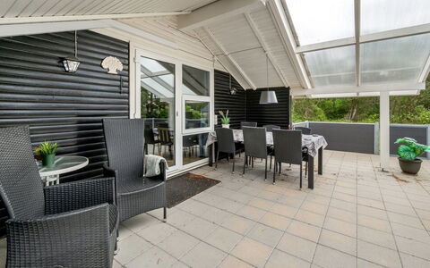 Penka - 550M to the Fjord: Meubles, Porche, Chaise, Sol, Sol, Plafond, Domicile, Plate-Forme, Porte, Mobilier De Jardin