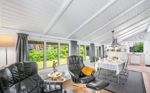 Penka - 550M to the Fjord: Design Intérieur, Plafond, Bois, Meubles, Sol, Sol, Canapé, Parquet, Domicile, Salon