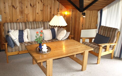 Elsine - 800M from the Sea: Maison, Toit, Domicile, Chalet, Cabanon, Batiments Jardin, Siding, Cour, Cabane En Rondins, Cabane