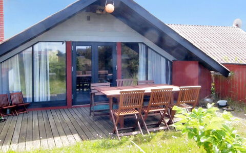 Elsine - 800M from the Sea: Maison, Toit, Domicile, Chalet, Cabanon, Batiments Jardin, Siding, Cour, Cabane En Rondins, Cabane