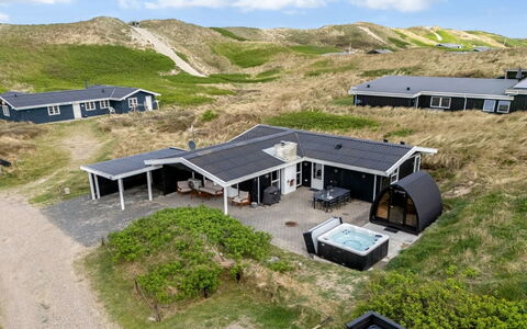 Assa - from the Sea: Toit, Lot Terre, Chalet, Domicile, Zone Rurale, Cabanon, Siding, Batiments Jardin, Cabane En Rondins, Cabane