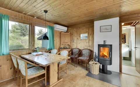 Vamika - 400M to the Fjord: Maison, Toit, Domicile, Chalet, Cabanon, Batiments Jardin, Siding, Cour, Cabane En Rondins, Cabane