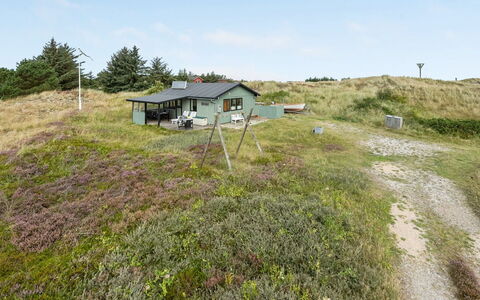 Vamika - 400M to the Fjord: Maison, Toit, Domicile, Chalet, Cabanon, Batiments Jardin, Siding, Cour, Cabane En Rondins, Cabane