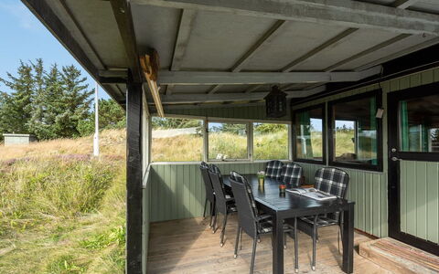 Vamika - 400M to the Fjord: Maison, Toit, Domicile, Chalet, Cabanon, Batiments Jardin, Siding, Cour, Cabane En Rondins, Cabane