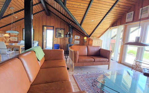 Beneta - 300M from the Sea: Toit, Lot Terre, Chalet, Domicile, Zone Rurale, Cabanon, Siding, Batiments Jardin, Cabane En Rondins, Cabane