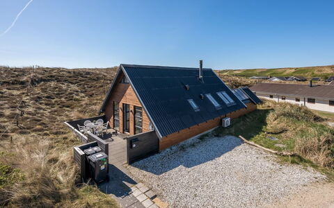 Armelle - from the Sea: Chalet, Pente, Grange, Cabane, Cabanon, Cabane En Rondins